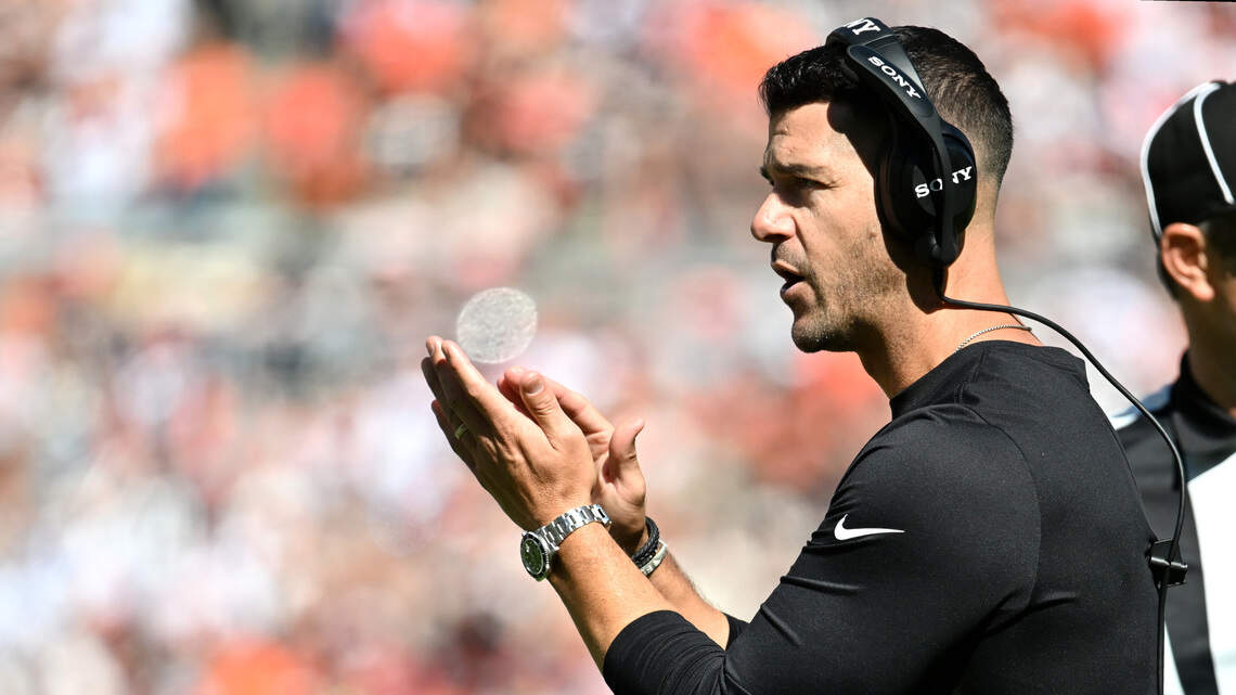 Notes from Panthers practice pre-Eagles game, including key injury updates