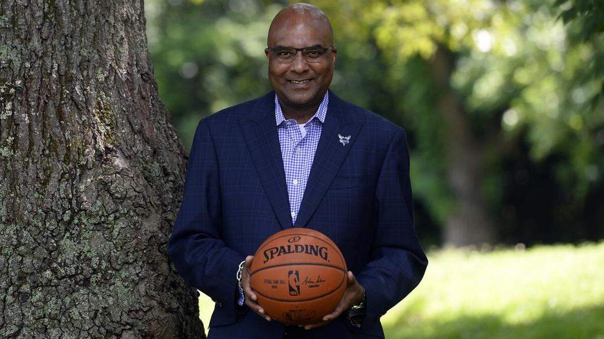 Charlotte Hornets President and Vice Chairman Fred Whitfield has been named the 2019 Citizen of the Carolinas, the Charlotte Regional Business Alliance’s top honor.