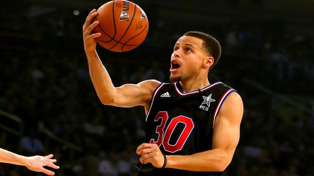 
Stephen Curry #30 of the Golden State Warriors and the Western Conference drives to the basket during the 2015 NBA All-Star Game at Madison Square Garden on February 15, 2015 in New York City. 
