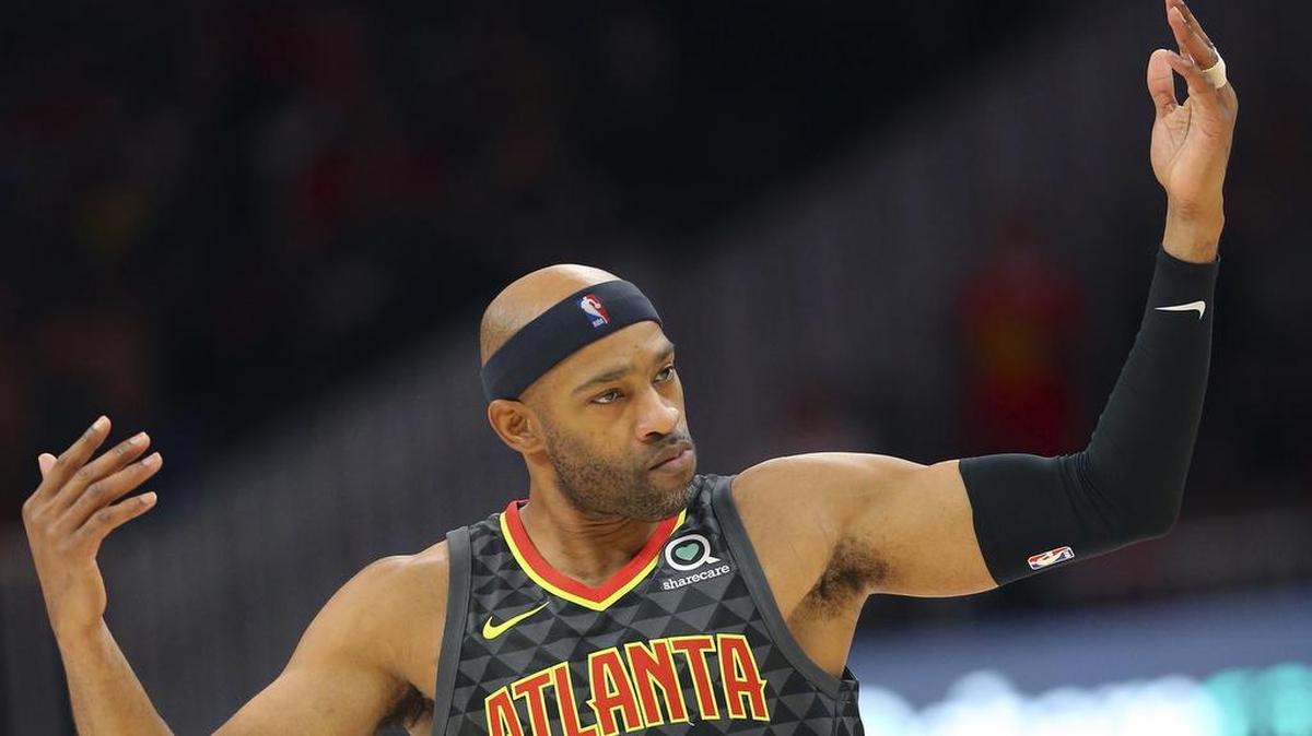 Atlanta Hawks forward Vince Carter (15) is now in his 21st NBA season, but he has continued to be an effective player because of his strong shooting fundamentals.