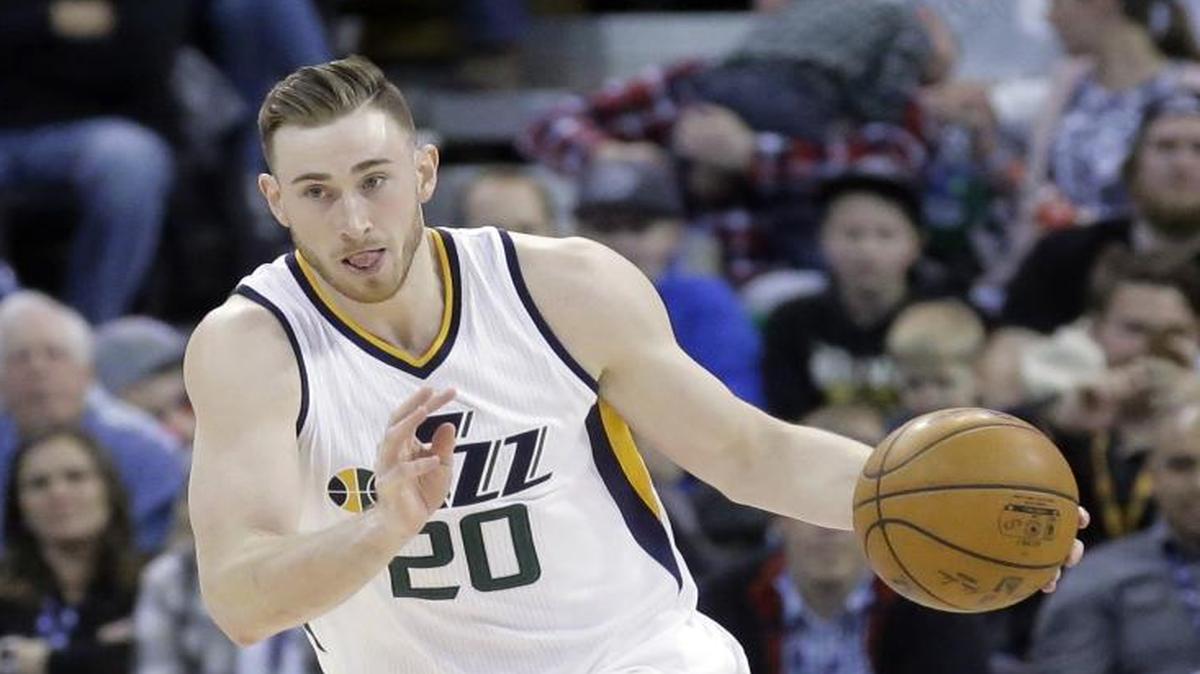 The Charlotte Hornets once signed Gordon Hayward (20) to an offer sheet, which the Utah Jazz matched. Hayward was named an NBA All-Star this season.