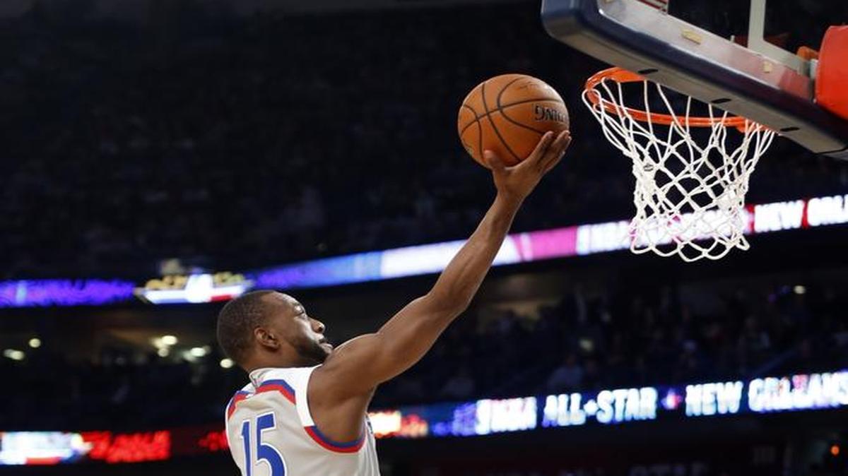 Reggie Jackson will try to contain Kemba Walker, above, the Charlotte Hornets’ All-Star who seemed to tire as the All-Star break approached.