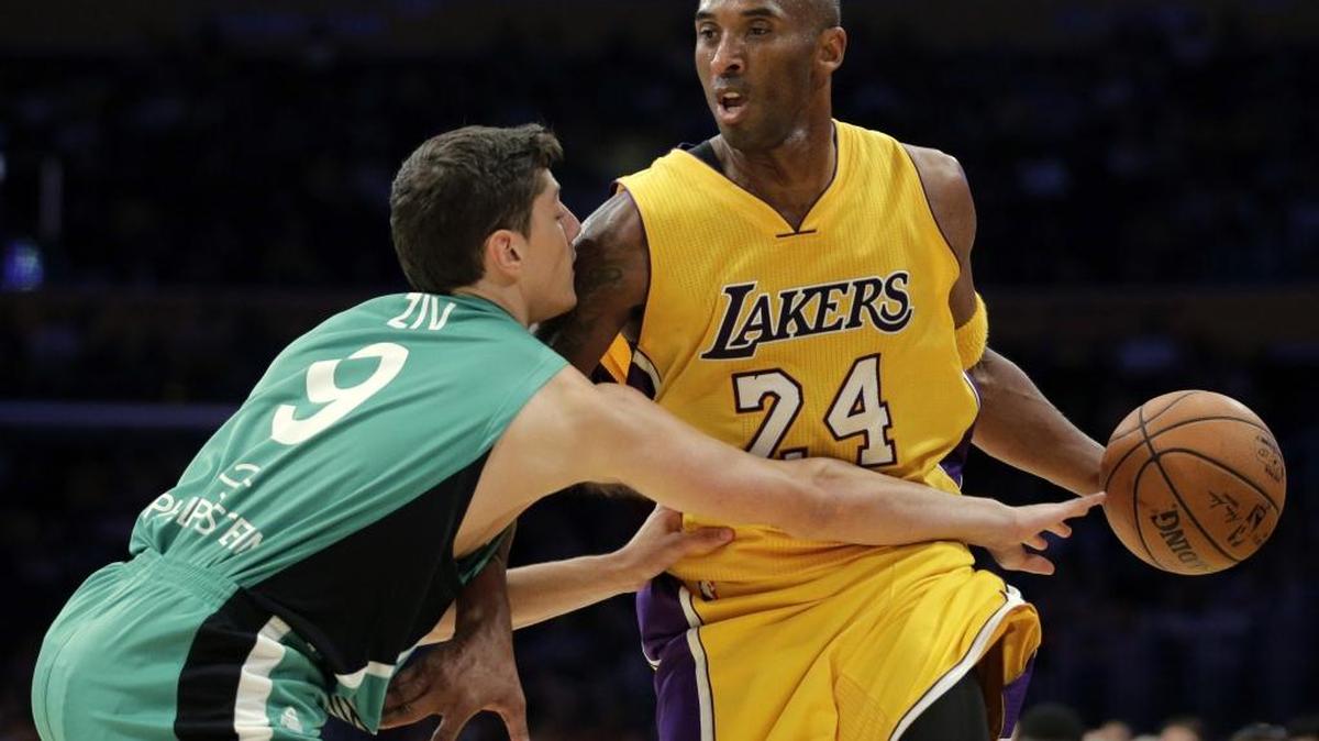 Could this be the last NBA season for Los Angeles Lakers star Kobe Bryant (24)?