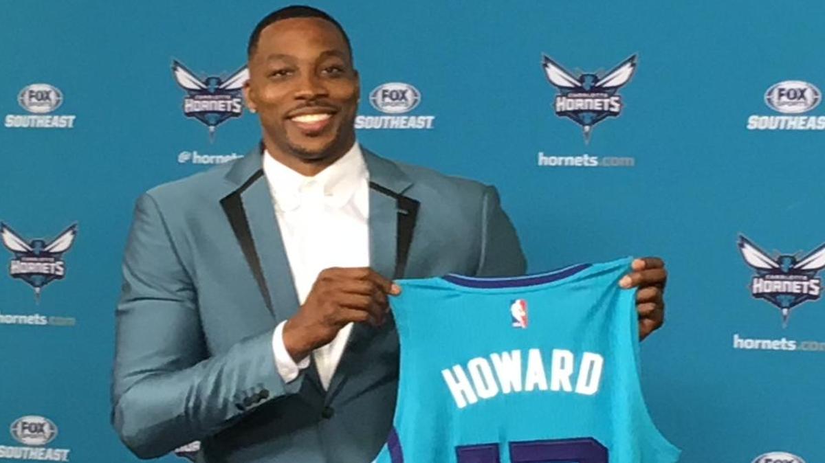 Dwight Howard should go with the flow on the Hornets’ pick-and-roll game, and make himself a potent 1-2 punch with Kemba Walker.