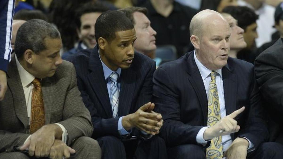 Stephen Silas (second from left) filled in as Charlotte Hornets coach Monday, with Steve Clifford (right) unavailable because of illness.