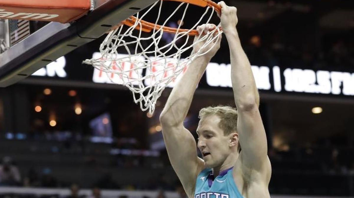 Charlotte Hornets center Cody Zeller (dunking) has suffered some additional swelling recently in his left knee. Will he play any the rest of the season?