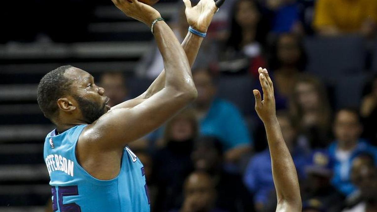 Charlotte Hornets center Al Jefferson (left) is expected to miss two to three weeks with a strained left calf.