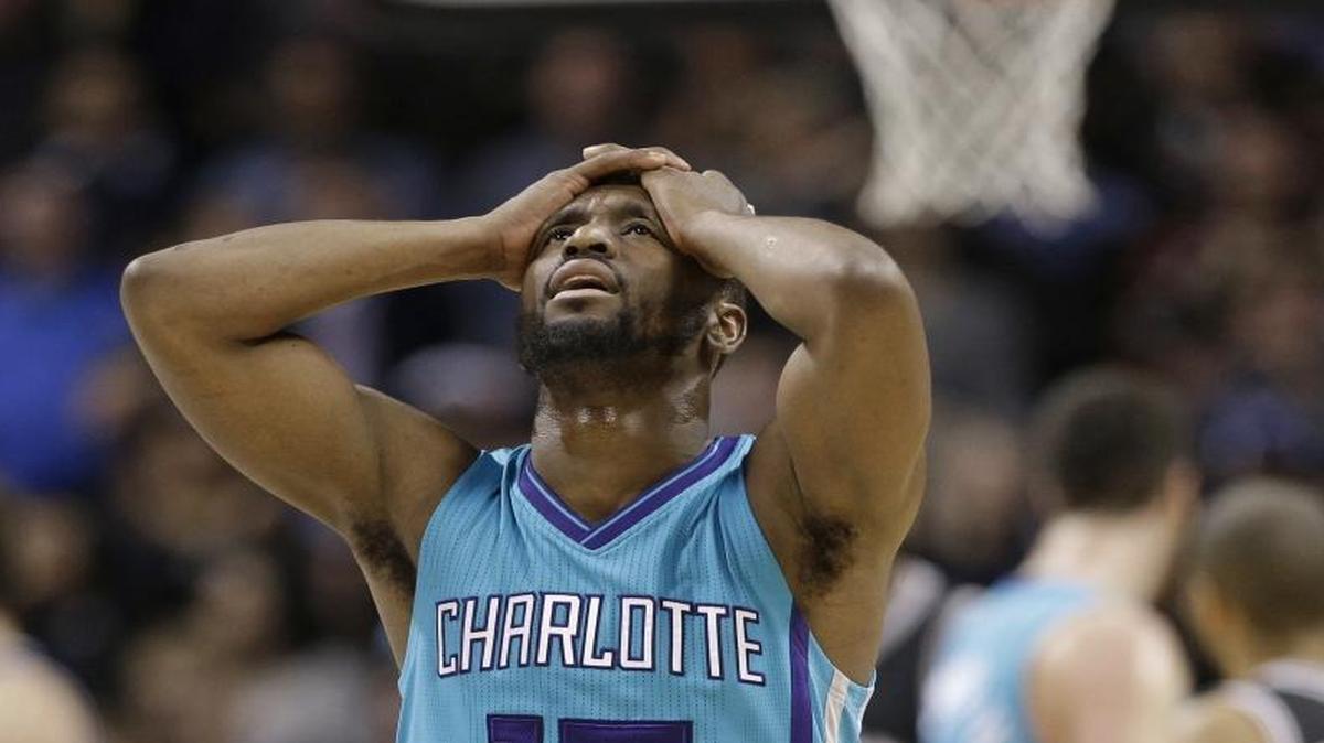 Kemba Walker’s 26-point night ultimately ended in frustration against the San Antonio Spurs, 8-0 on the road this season.