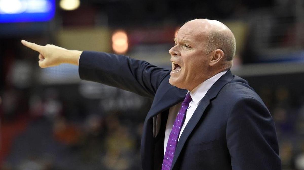 Charlotte Hornets coach Steve Clifford is “sick of looking at” his team’s lack of physicality.
