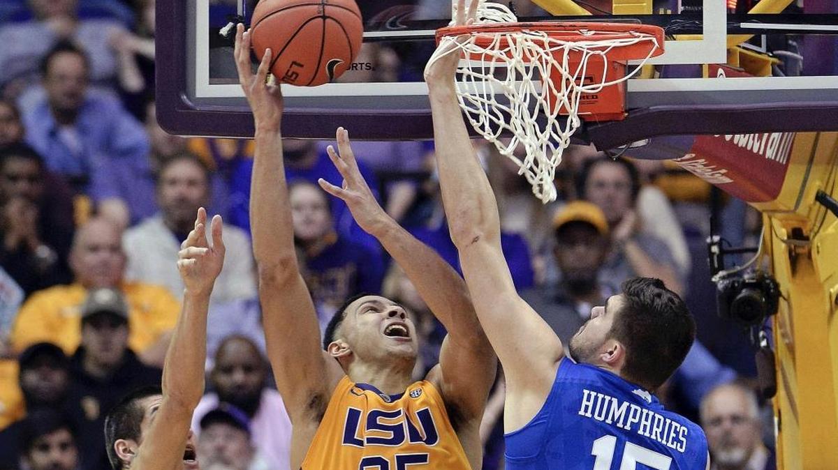 LSU’s Ben Simmons is considered the favorite to be the No. 1 overall pick in Thursday’s NBA draft.