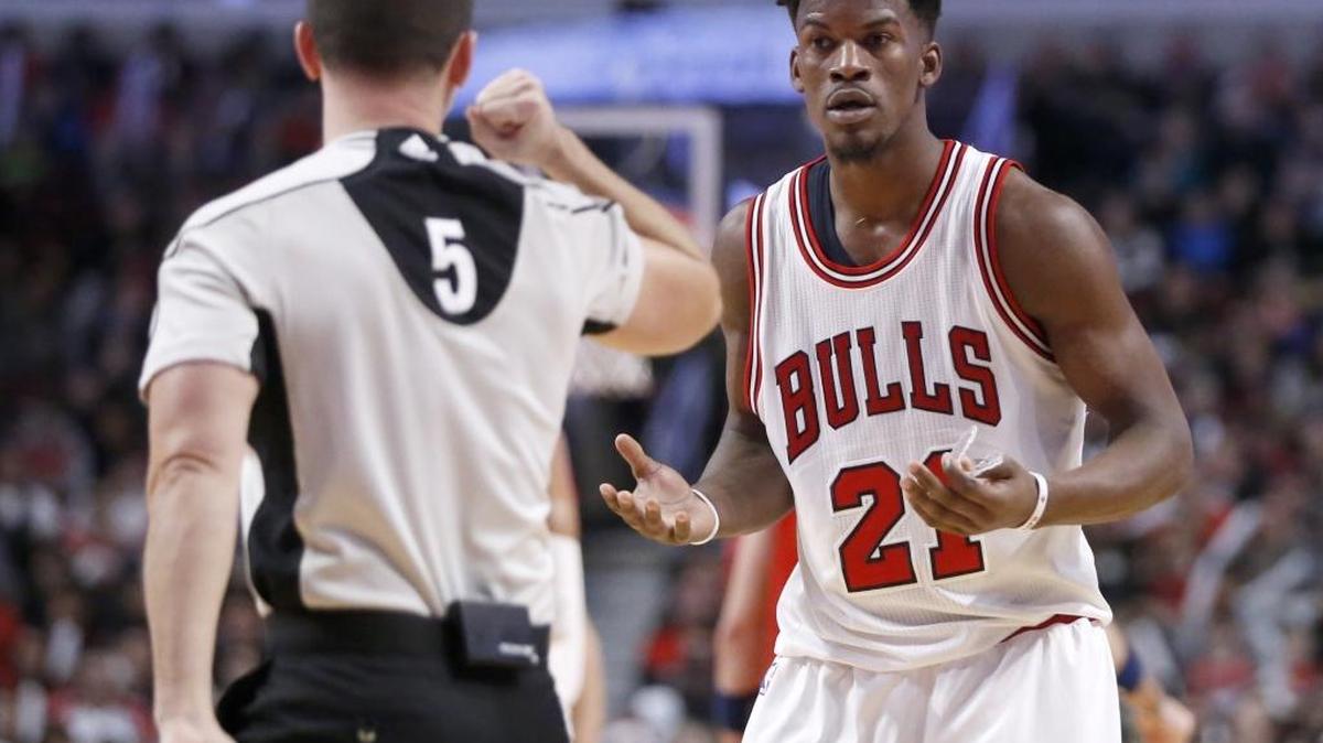 Chicago Bulls guard Jimmy Butler (21) has scored 20 or more points in 23 games already this season.