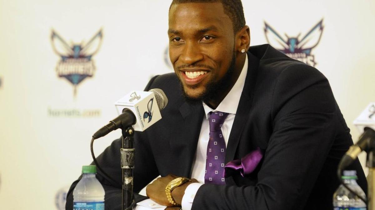 Charlotte Hornets forward Michael Kidd-Gilchrist is self-scouting his team for the coaches while rehabbing from shoulder surgery.