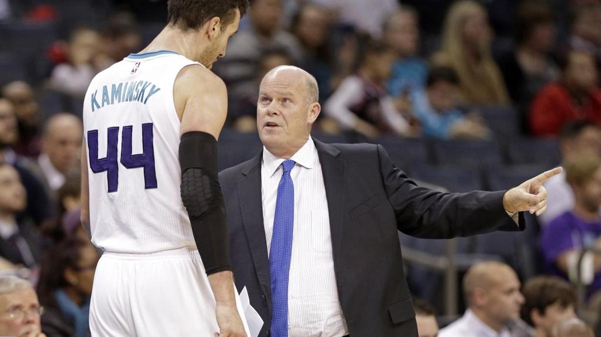 Charlotte Hornets coach Steve Clifford, right, says he’s pleased with the progress of rookie Frank Kaminsky (44). He’s encouraging Kaminsky to shoot more.