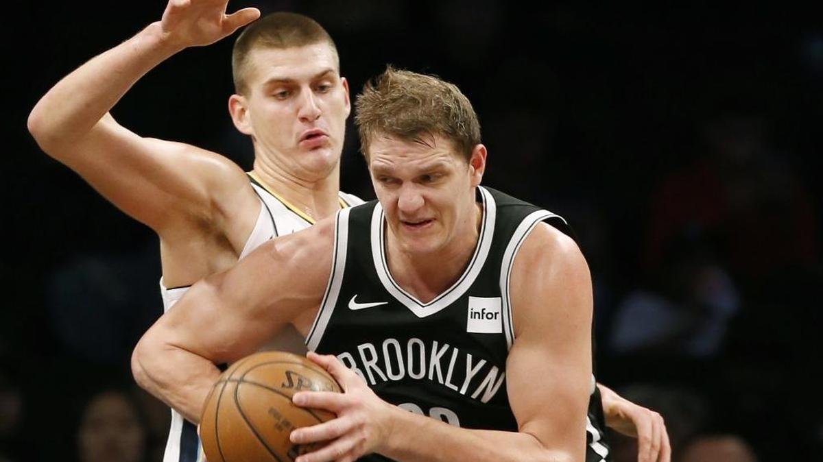 The Charlotte Hornets will get center Timofey Mozgov (and approximately $33 million left on his contract) in the pending trade that will send Dwight Howard to the Brooklyn Nets.