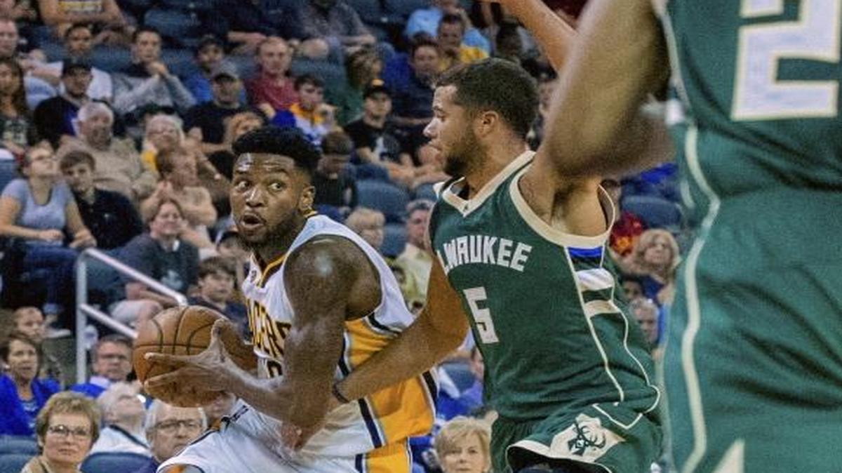 Julyan Stone (10) has received his release from a Italian team and will sign with the Charlotte Hornets in the coming days to be their third point guard, behind Kemba Walker and Michael Carter-Williams.