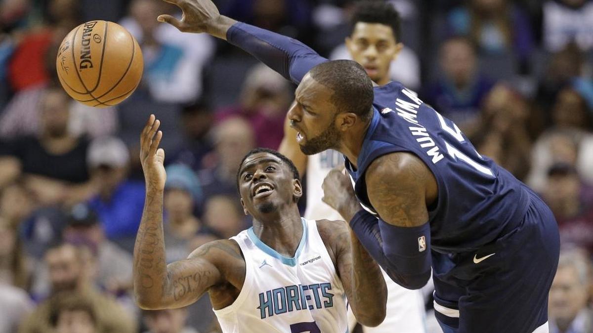 Charlotte Hornets rookie Dwayne Bacon (7) was assigned to the Greensboro Swarm, as the Hornets left Thursday for a four-game West Coast trip.
