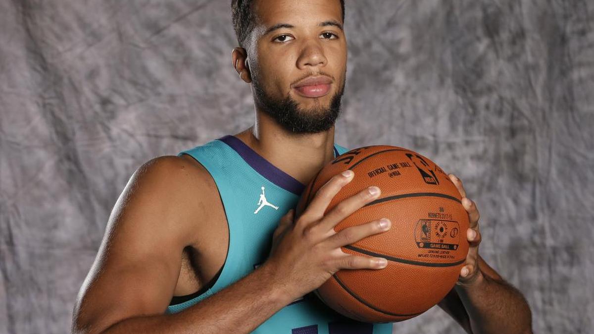 Charlotte Hornets point guard Michael Carter-Williams will play with the Greensboro Swarm in a rehab assignment. Carter-Williams hasn’t played this season due to soreness in his knees.