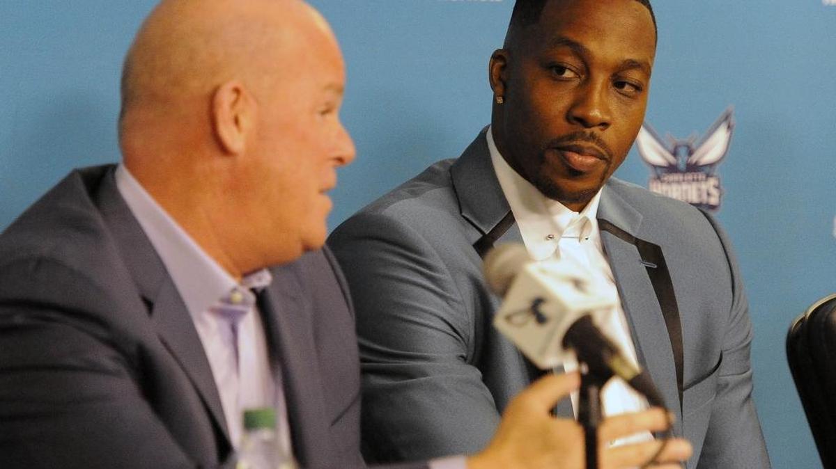 Charlotte Hornets coach Steve Clifford, left, and new center Dwight Howard previously worked together in Orlando and Los Angeles.