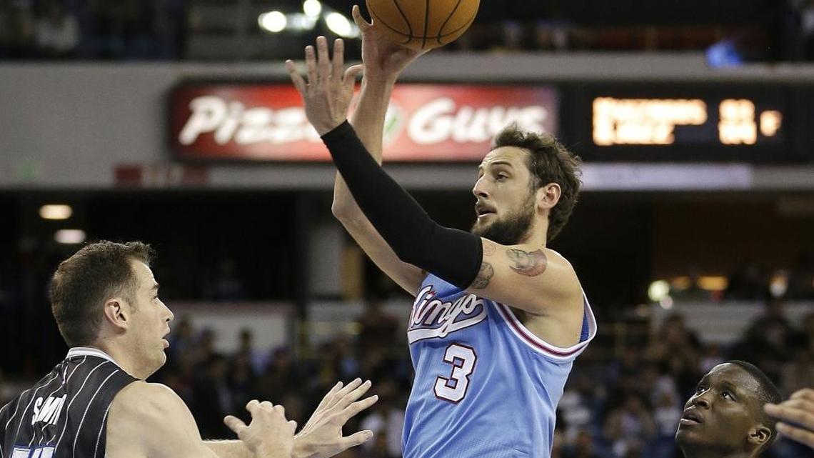 Guard Marco Belinelli (shooting), who the Hornets have agreed to acquire in trade, reportedly broke his jaw over the weekend when Italy played an exhibition versus Canada.