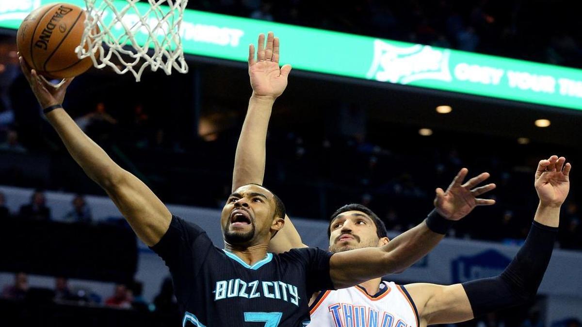 The Charlotte Hornets declined a team option for next season in point guard Ramon Sessions’ (7) contract, avoiding guaranteeing more than $6 million in salary.