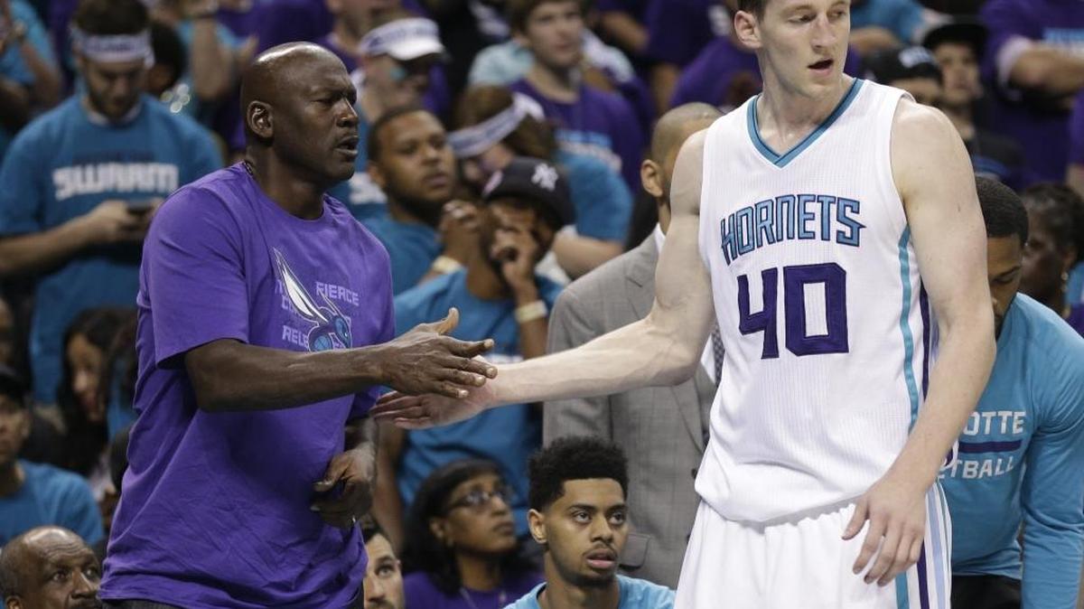 Charlotte Hornets center Cody Zeller (right) has missed the past seven games because of a quad contusion. He is listed as questionable for Thursday’s game against the Houston Rockets.