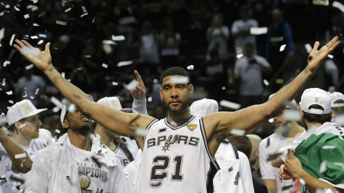 San Antonio Spurs great Tim Duncan won five NBA championships. He’s a sure-best Hall of Famer.
