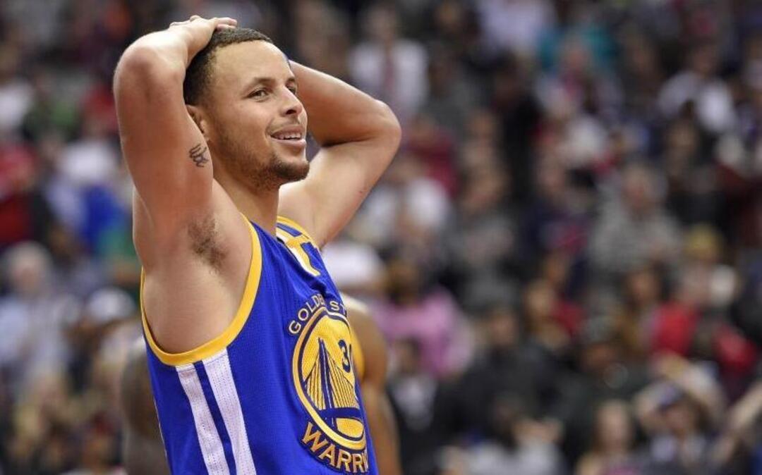 Golden State Warriors star Stephen Curry says he’s deleted his social media apps from phone for the postseason.