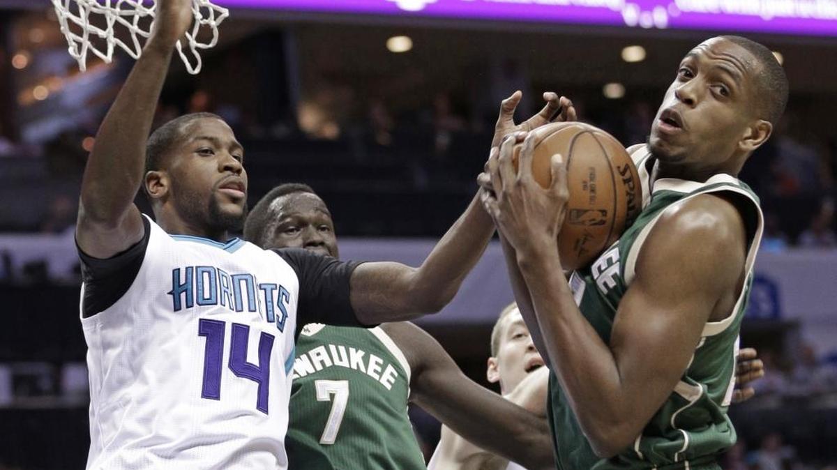 Charlotte Hornets forward Michael Kidd Gilchrist (14) is expected to play against the Boston Celtics, despite missing practice Tuesday with an illness.