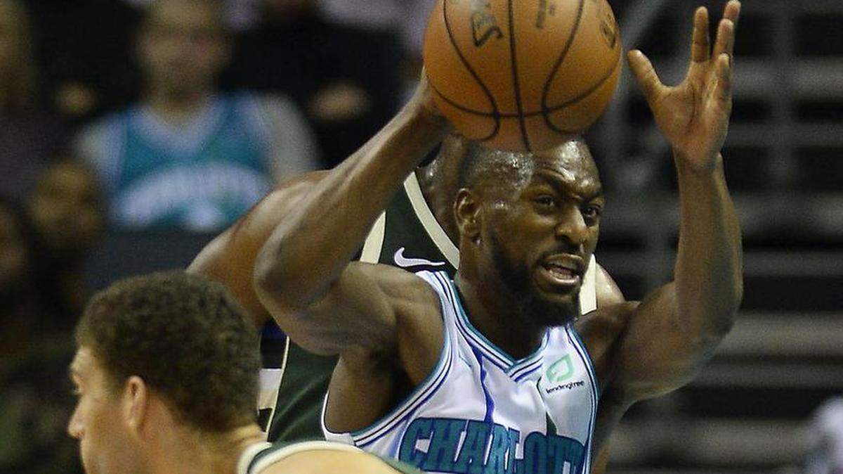 Charlotte Hornets guard Kemba Walker (15) dominated offensively versus the Milwaukee Bucks Wednesday.