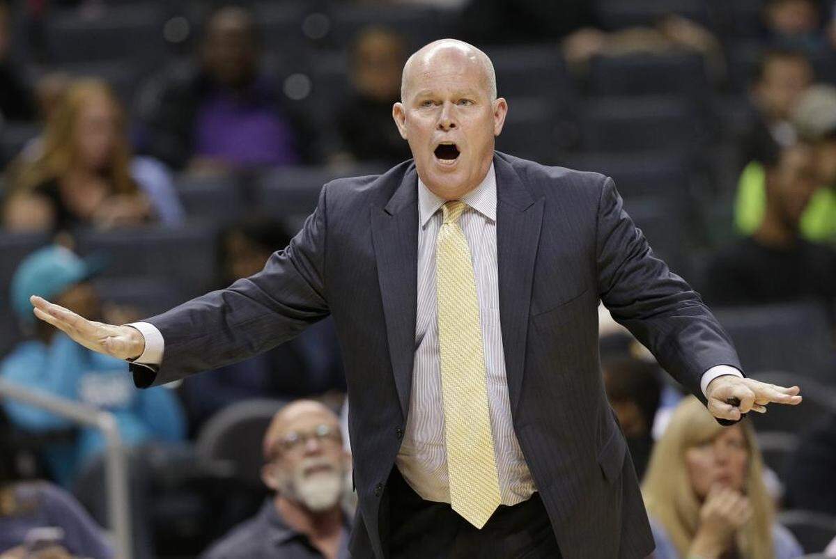 Charlotte Hornets head coach Steve Clifford reiterated Friday they need to return to being a top-5 defensive team to reach their potential. Above, Clifford reacts to a call in the second half of Friday’s preseasongame against the Dallas Mavericks.