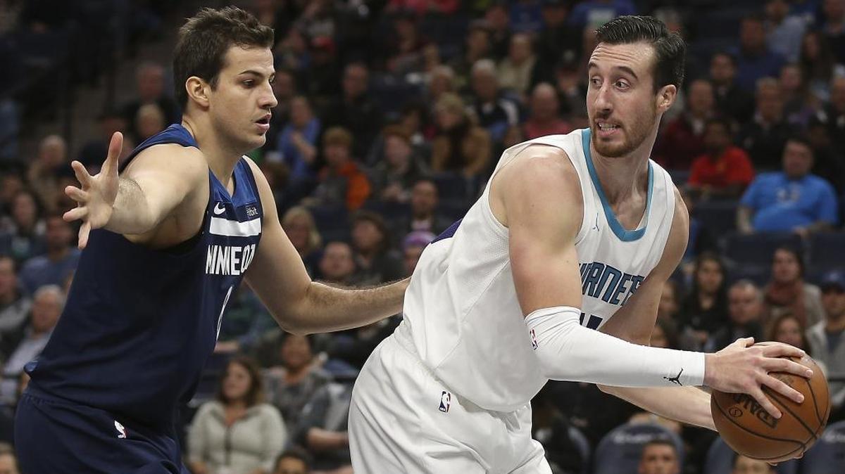 Charlotte Hornets forward Frank Kaminsky (right) is coming off a season-high 24 points Monday night against Minnesota.