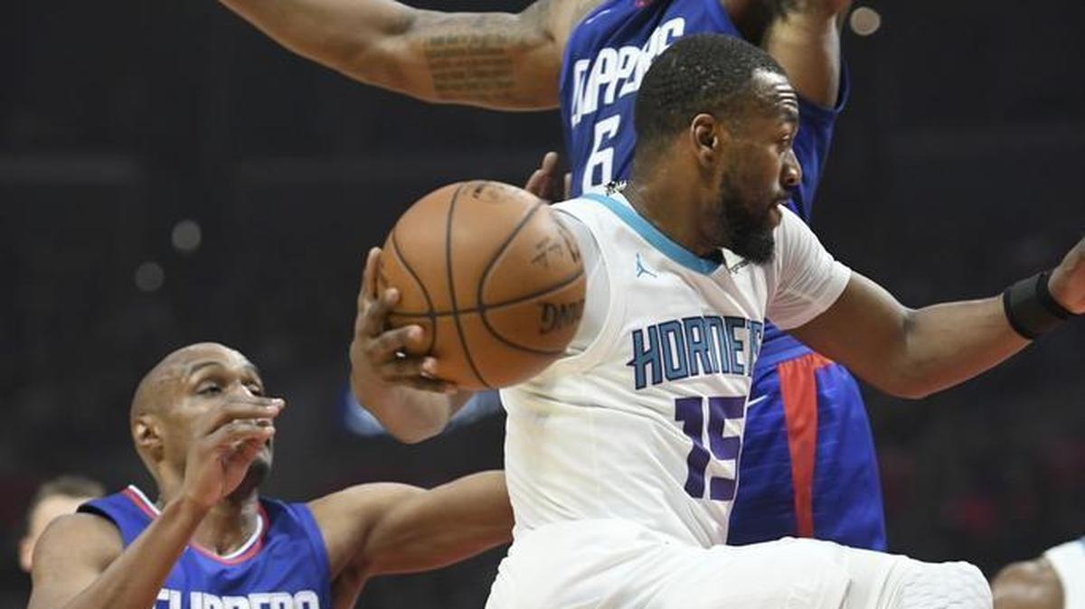 Charlotte Hornets guard Kemba Walker (15) scored 30 points in Sunday’s loss to the Los Angeles Clippers.