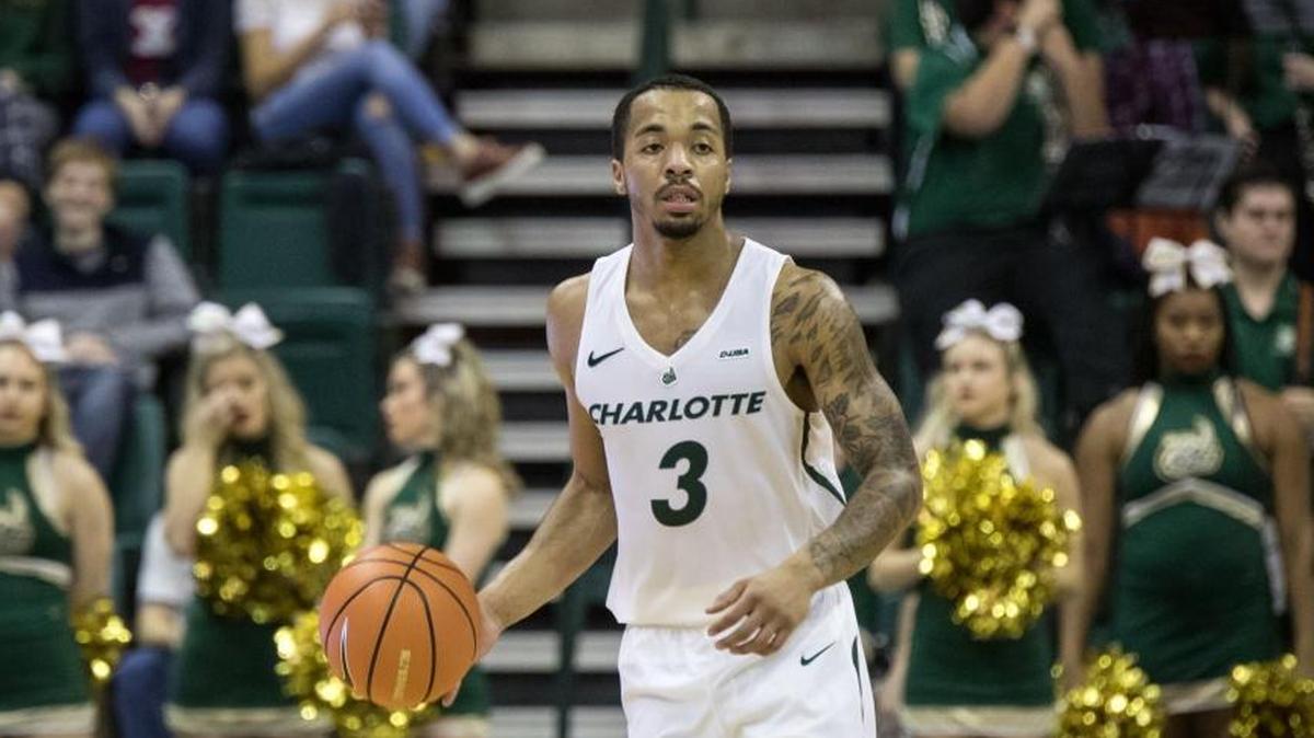 Charlotte 49ers guard Jon Davis recorded his 58th career double-figure scoring game and the 13th of the season with 15 points in Saturday’s 79-59 loss at Florida International. Above, Davis is seen in action last week at Halton Arena.