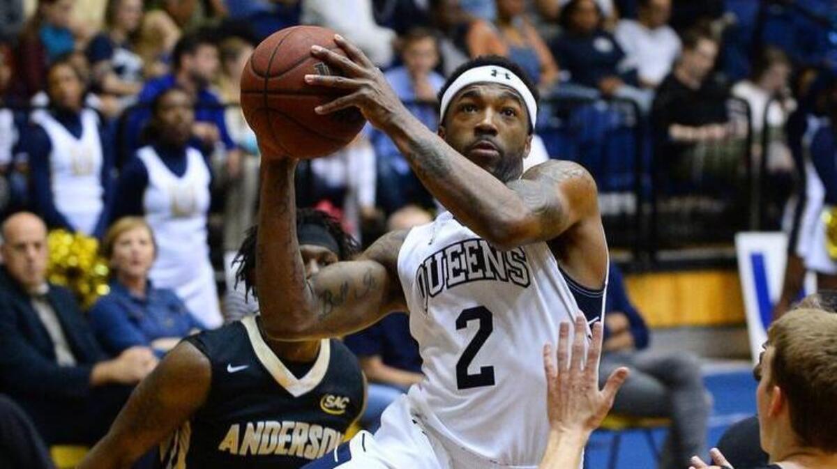 Jalin Alexander (2), above in a 2017 file photo, and Mike Davis each scored 18 points in Sunday’s game to lead Queens (30-3) into the next round of the NCAA Division II men’s basketball tournament.