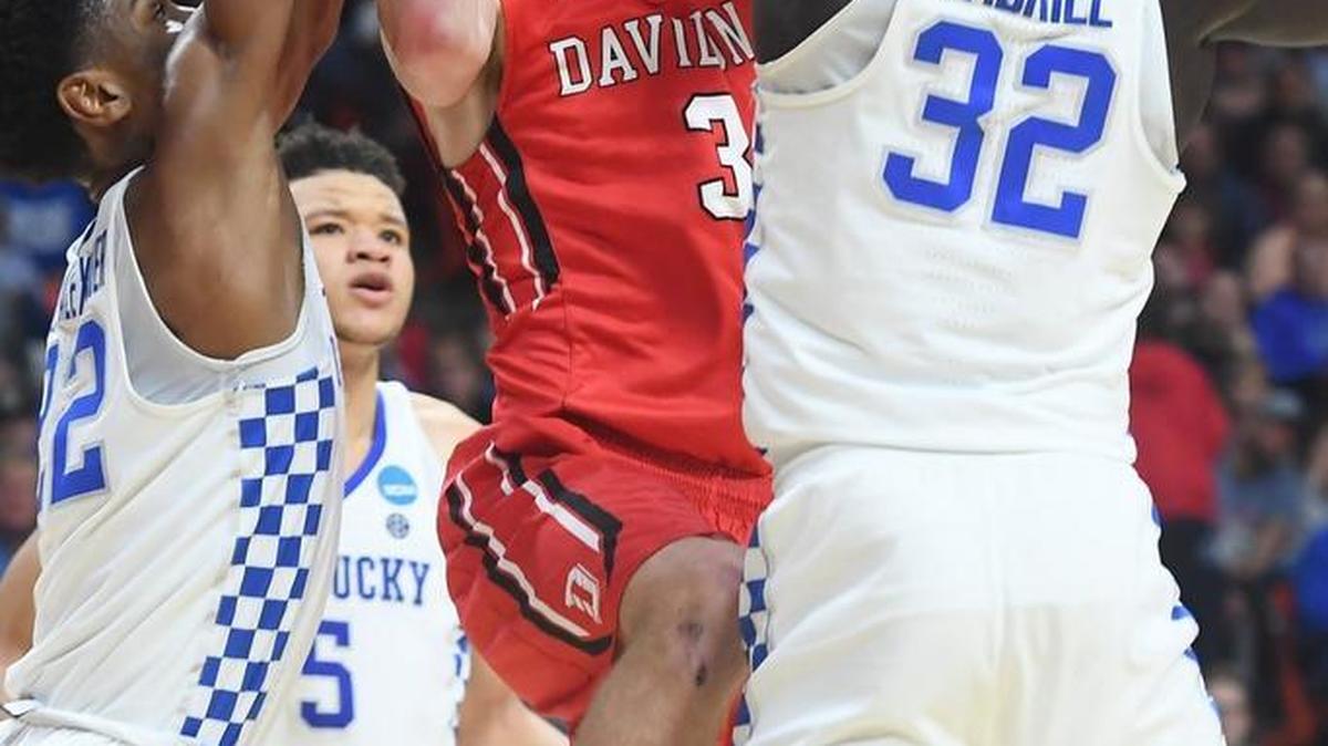 Guard Jon Axel Gudmundsson (3), shown here against Kentucky in last season’s NCAA tournament, scored 22 points in the Wildcats’ exhibition victory Thursday against Washington & Lee.