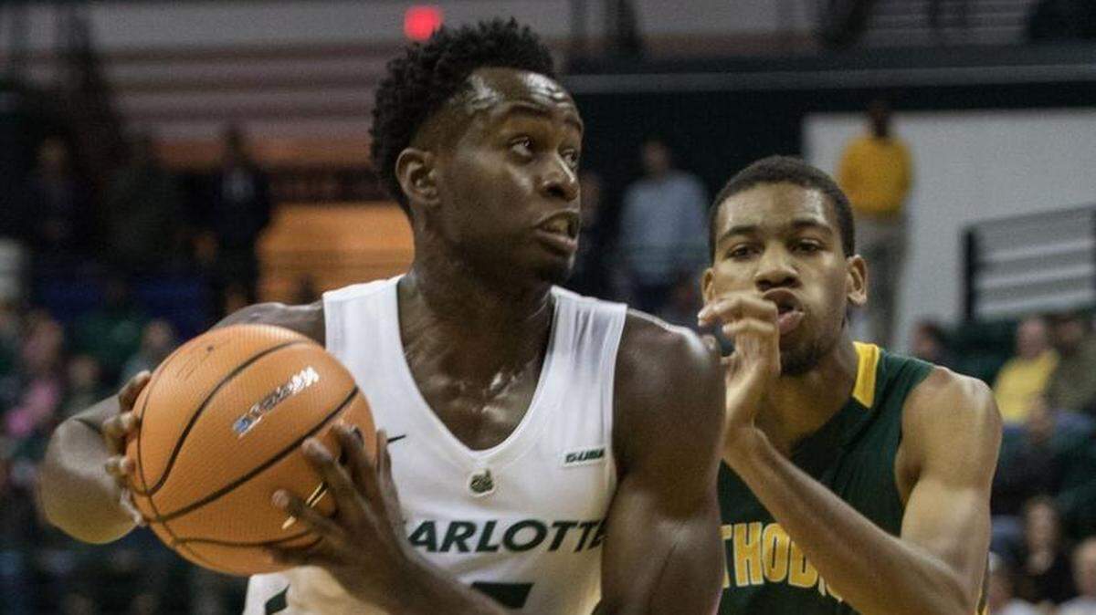 Charlotte 49ers redshirt senior guard Austin Ajukwa recorded his 17th career double-figure scoring game with 15 points, with 14 of those points coming in the first half, in Thursday night’s loss at South Florida.