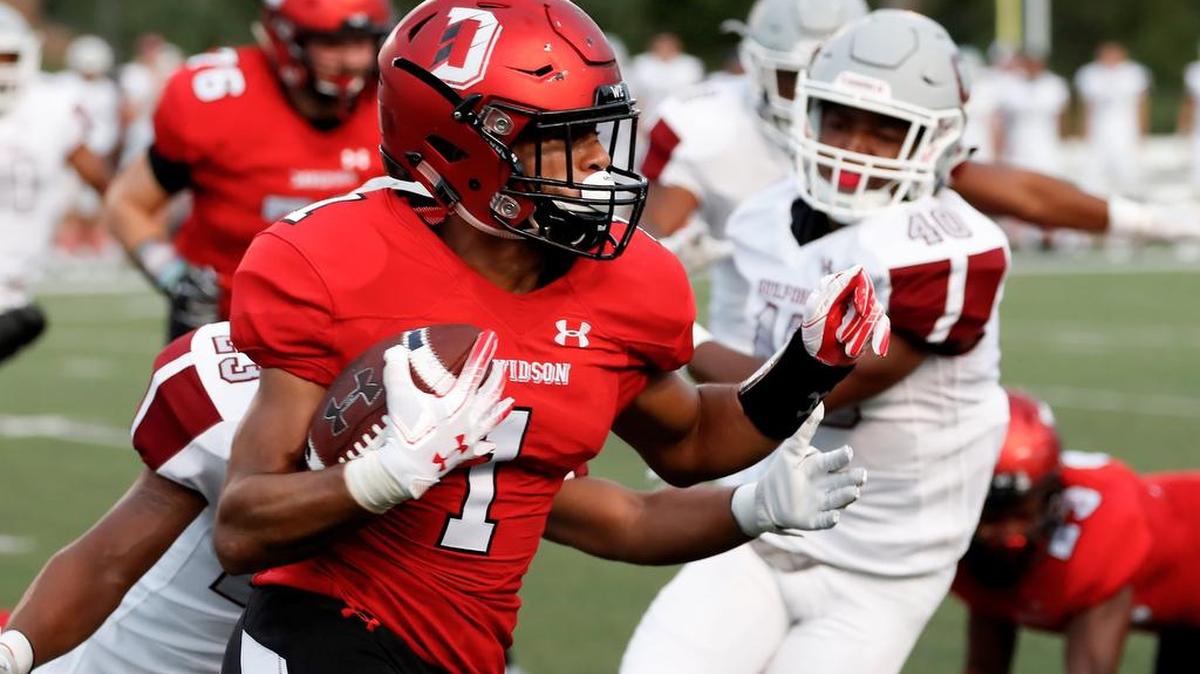 Davidson running back William Wicks ran for 178 yards and a touchdown in the Wildcats’ 40-35 Pioneer Football League victory at Valparaiso on Saturday.