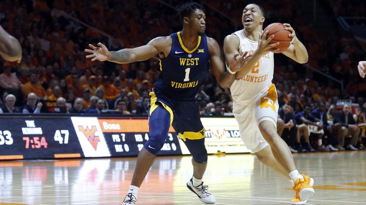 Providence Day product Grant Williams (2) and No. 1 Tennessee visit South Carolina on Tuesday night and will provide a tough test for the Gamecocks.