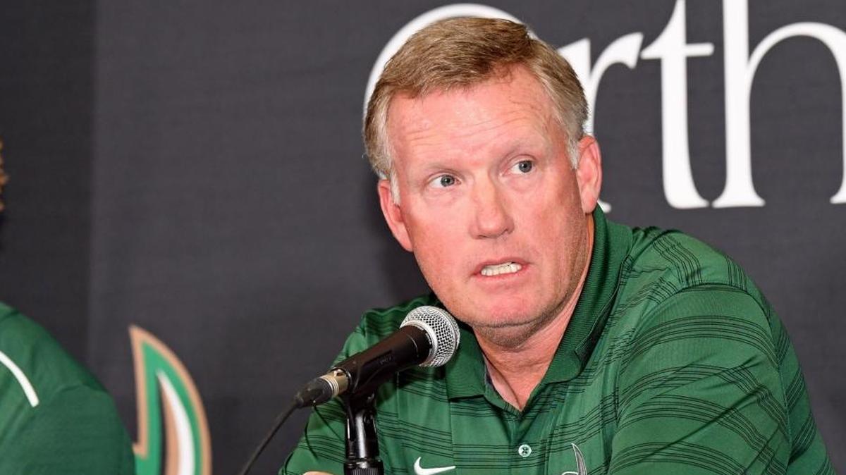 The Charlotte 49ers retained football coach Brad Lambert despited a 1-11 record in 2017.
