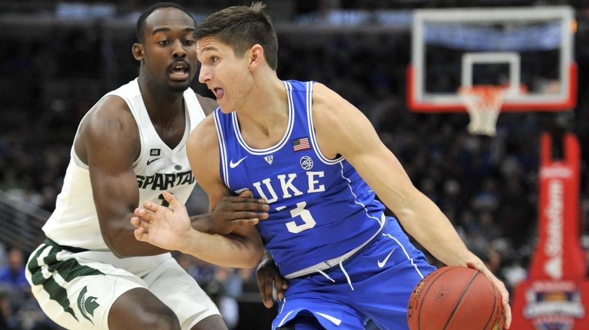 Duke guard Grayson Allen, right, is averaging 25.7 points and shooting 56 percent from 3-point range for the 3-0 Blue Devils.