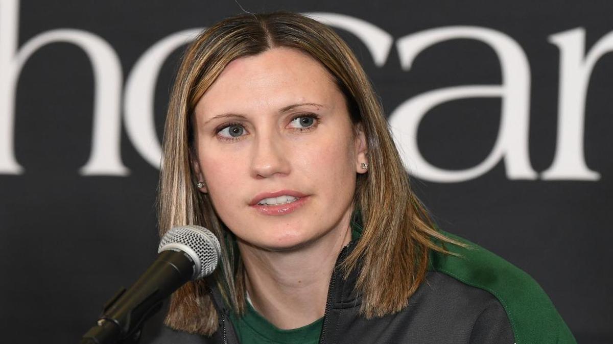 Charlotte 49ers women’s basketball coach Cara Consuegra receives four-year contract extension.