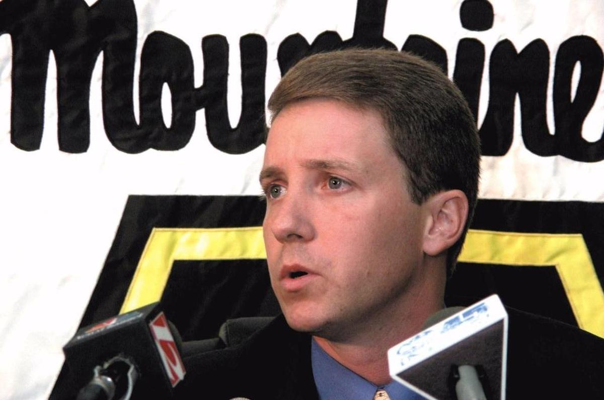 In June 2000, Houston Fancher was introduced as the new men’s basketball coach at Appalachian State, where he succeeded Buzz Peterson. In nine seasons, Fancher led the Mountaineers to a 137-136 record.
