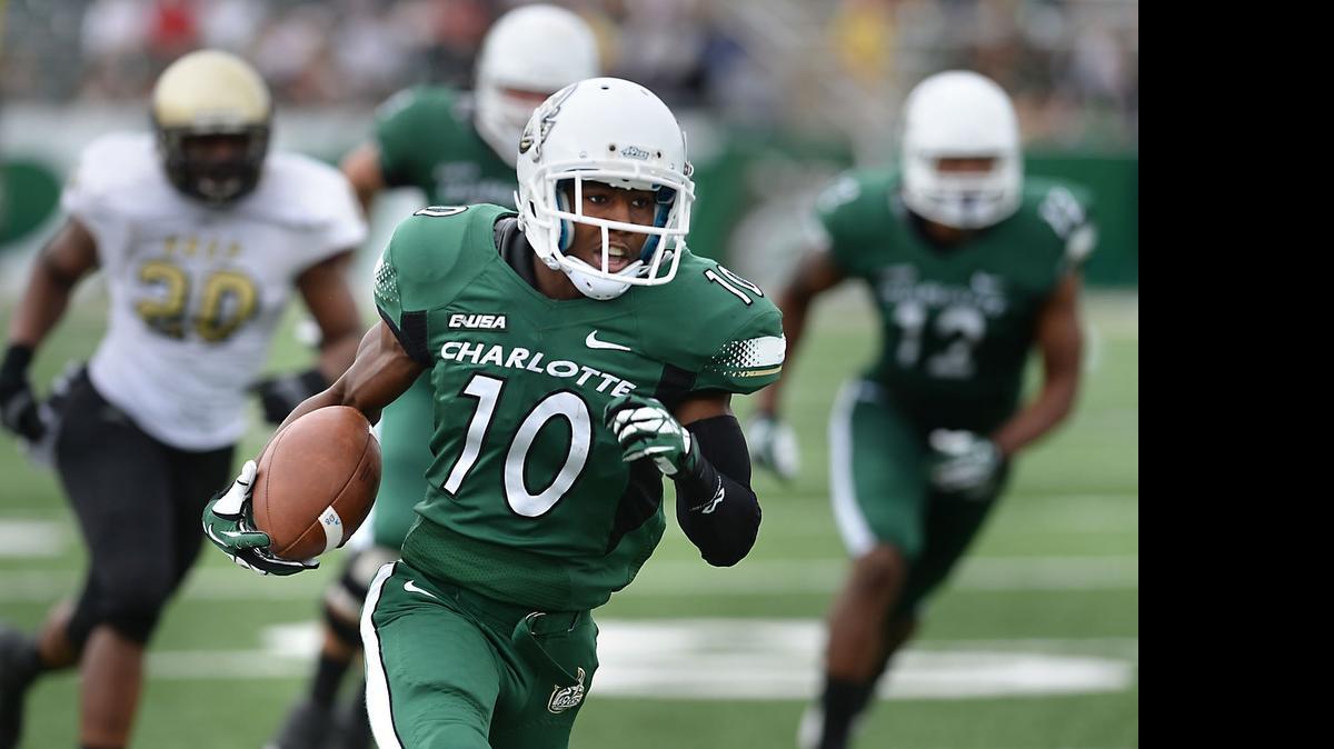 
Charlotte 49ers receiver Austin Duke (10) has been named to the preseason all-Conference USA third team by PhilSteele.com.
