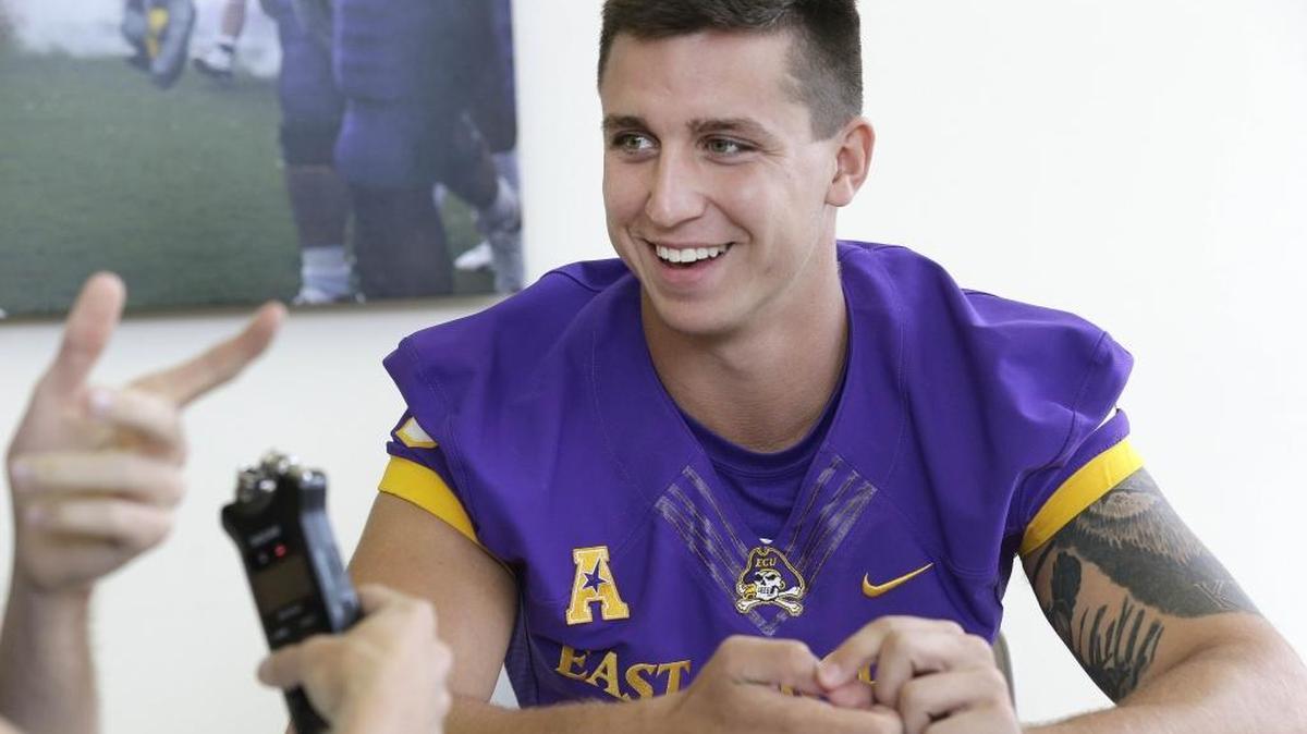 
East Carolina has named sophomore Kurt Benkert its starting quarterback, coach Ruffin McNeill said in a release Wednesday afternoon.


