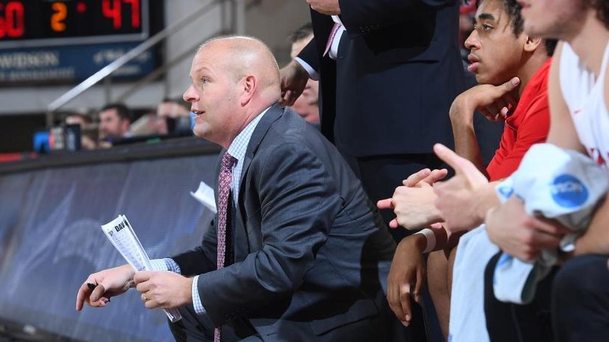 Former Dayton Flyers assistant Kevin Kuwik, who spent last season as Davidson College’s director of basketball operations, is now a Wildcats assistant coach.