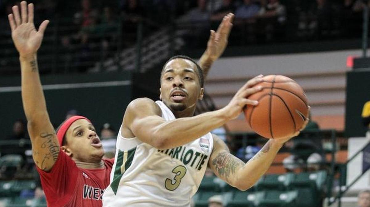 Charlotte point guard Jon Davis and the 49ers will play host to High Point on Friday.