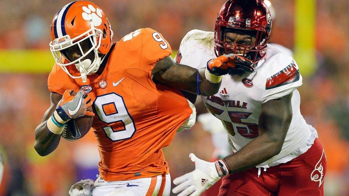 Clemson running back Wayne Gallman (9) and the Tigers will play host to N.C. State on Saturday at Memorial Stadium.