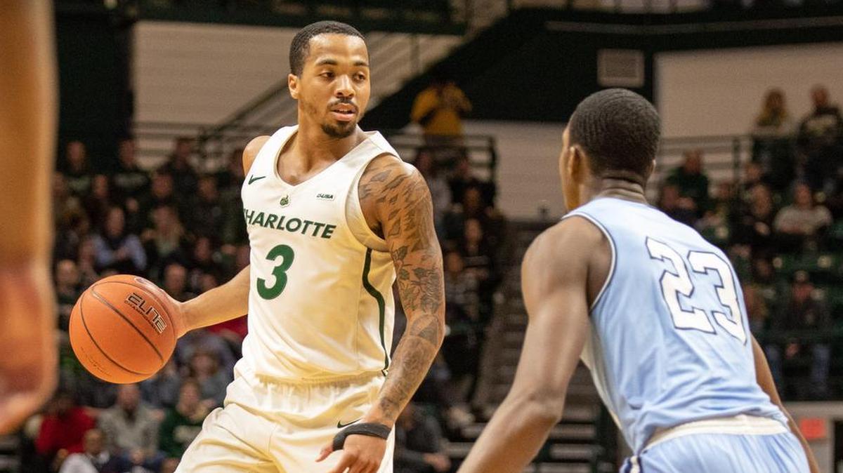 Jon Davis finished Monday’s game against Old Dominion with 30 points, including 13 of the final 16, but his Charlotte 49ers lost 76-70 at Halton Arena.