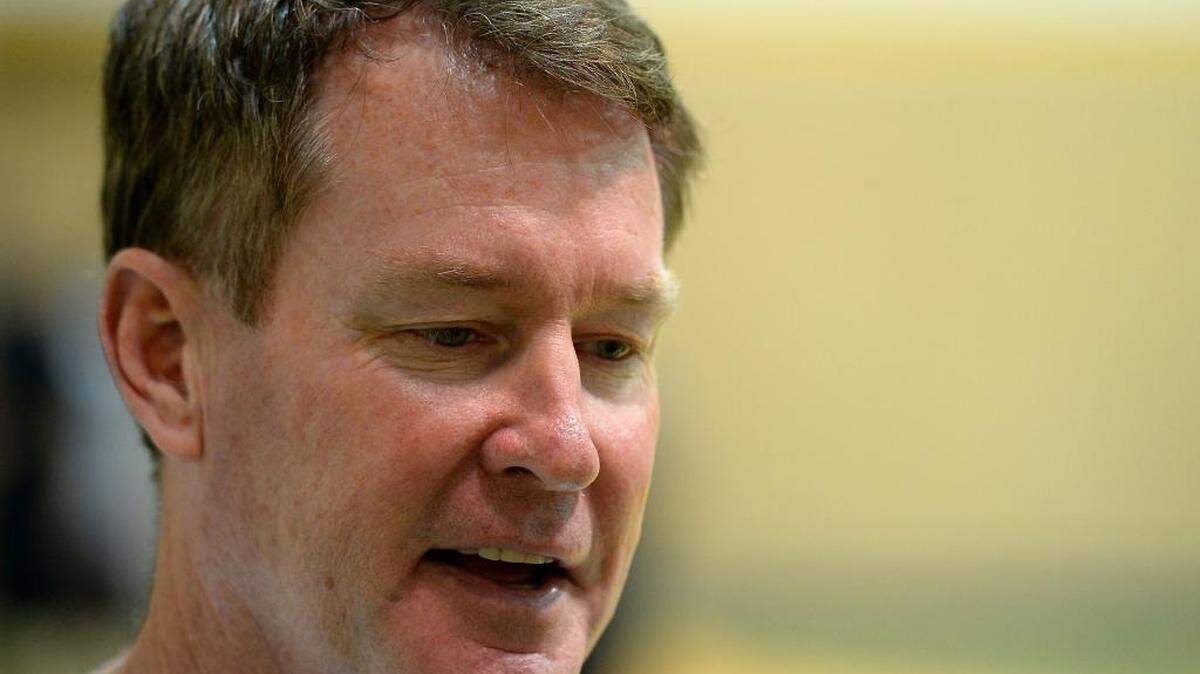 
Former NBA All-Star Mark Price held his first practice on Friday as the Charlotte 49ers’ new men’s basketball coach.
