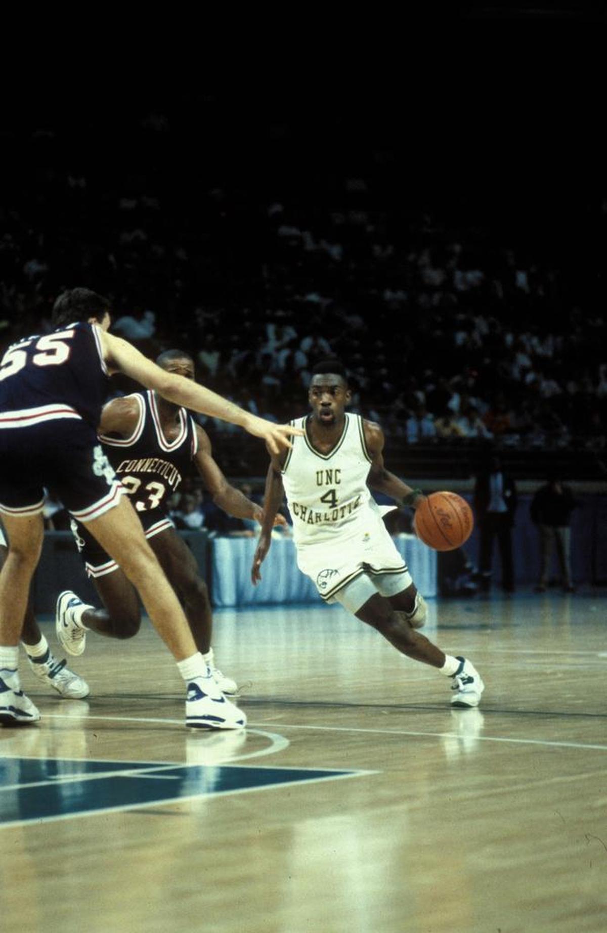 In four seasons at Charlotte, former 49ers guard Byron Dinkins averaged 15.5 points and 4.8 assists. As a junior, he averaged a career-high 21.4 points.